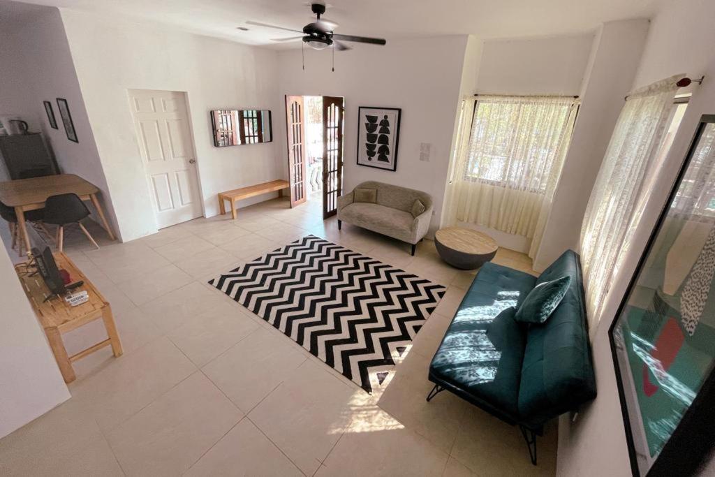 Beth'S Villa 몰볼 외부 사진